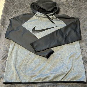 Like new XL Nike fleece lined sweatshirt